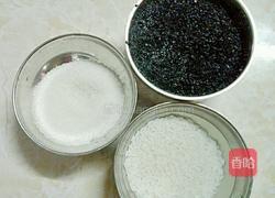 芝麻糊汤底汤圆的做法图解1