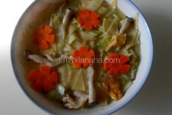 菌菇鲜蔬玉米面片