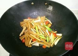 青蒜炒香干的做法图解6