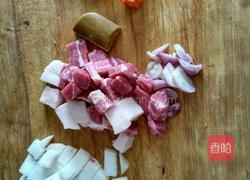 咖喱肉盖浇饭的做法图解1