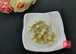 银耳百合莲子羹的做法图解4