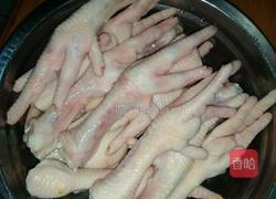 红烧鸡爪的做法图解1