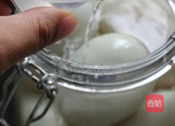 自制流油咸鸭蛋的做法图解7