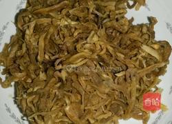 萝卜丝炒腊肉的做法图解3