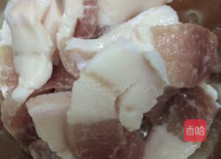 猪肉炒头菜丝的做法图解2