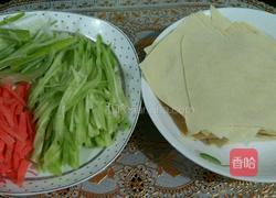 京酱肉丁的做法图解1