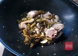 家常酸菜鲈鱼的做法图解9