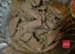 腊八蒜炒猪肝尖的做法图解3