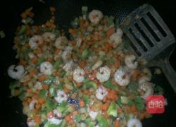 五彩虾仁炒饭的做法图解6