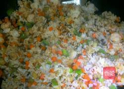 五彩虾仁炒饭的做法图解7