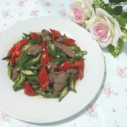 秋葵炒牛肉的做法[图]