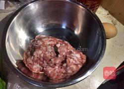 猪肉丸子汤的做法图解2