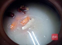 白芍红萝卜鲫鱼汤的做法图解6