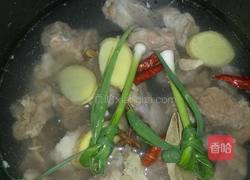 胡萝卜排骨汤的做法图解4