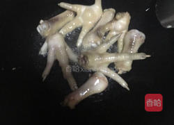 广式鼓汁蒸凤爪的做法图解1