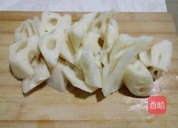莲藕脊骨汤的做法图解4