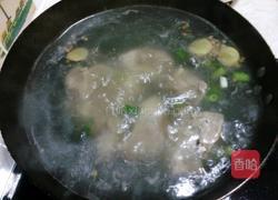 莲藕脊骨汤的做法图解6