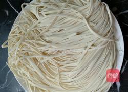 豆角炒肉卤面的做法图解2