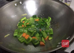 菜椒炒牛肉的做法图解8