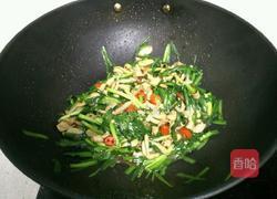 韭菜炒鸭肠的做法图解14