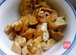 辣炒金针肠的做法图解1