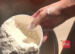 猪肉白菜包子的做法图解1