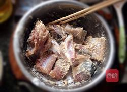 炖鱼的做法图解1