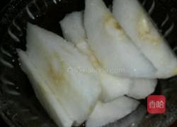 冰糖红枣炖雪梨的做法图解3