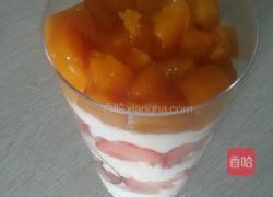 草莓水果杯的做法图解5