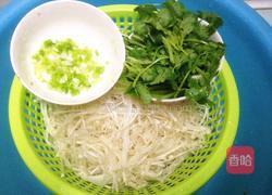 鲫鱼金针菇汤的做法图解4