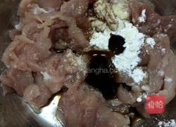 瘦肉炒蘑菇的做法图解3