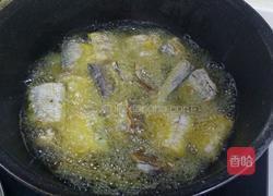 糖醋带鱼的做法图解3