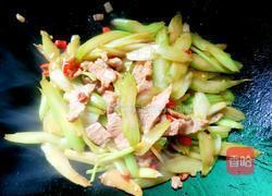 西芹炒肉的做法图解8