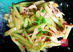 西芹炒肉的做法图解9