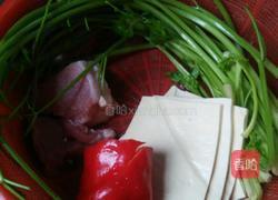 芹菜香干肉丝的做法图解1