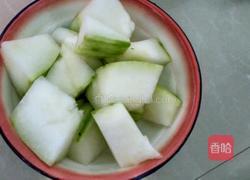 冬瓜排骨汤的做法图解2