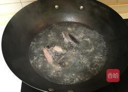 山药乌鸡汤的做法图解2