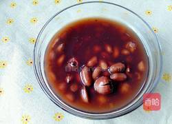 白莲花生汤的做法图解8
