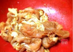 莴笋嫩滑肉片的做法图解3