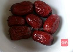 银耳小米粥的做法图解5