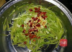 凉拌莴笋的做法图解3