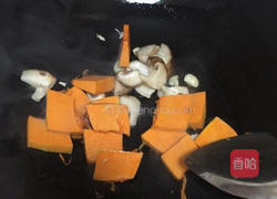 香菇肉沫拌南瓜的做法图解4