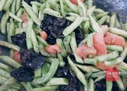 木耳炒龙豆的做法图解7