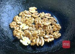 核桃仁炒丝瓜的做法图解4