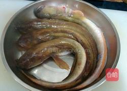 红烧沙光鱼的做法图解1