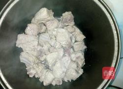 补血排骨汤的做法图解1
