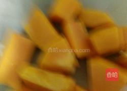 牛奶炖红枣木瓜的做法图解2