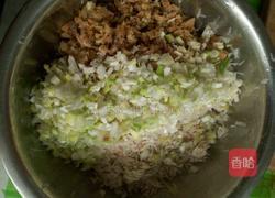 萝卜丝蒸饺的做法图解3