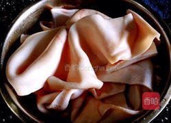 五彩肉皮冻之富贵花开的做法图解1