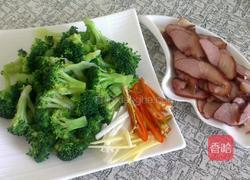 腊肉西兰花的做法图解2